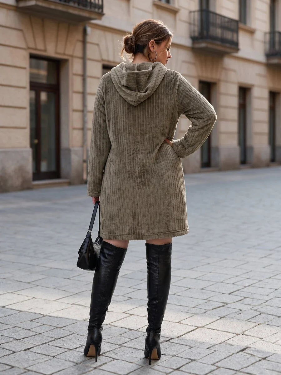 Plus Size Longline Knit Hoodie with Pockets