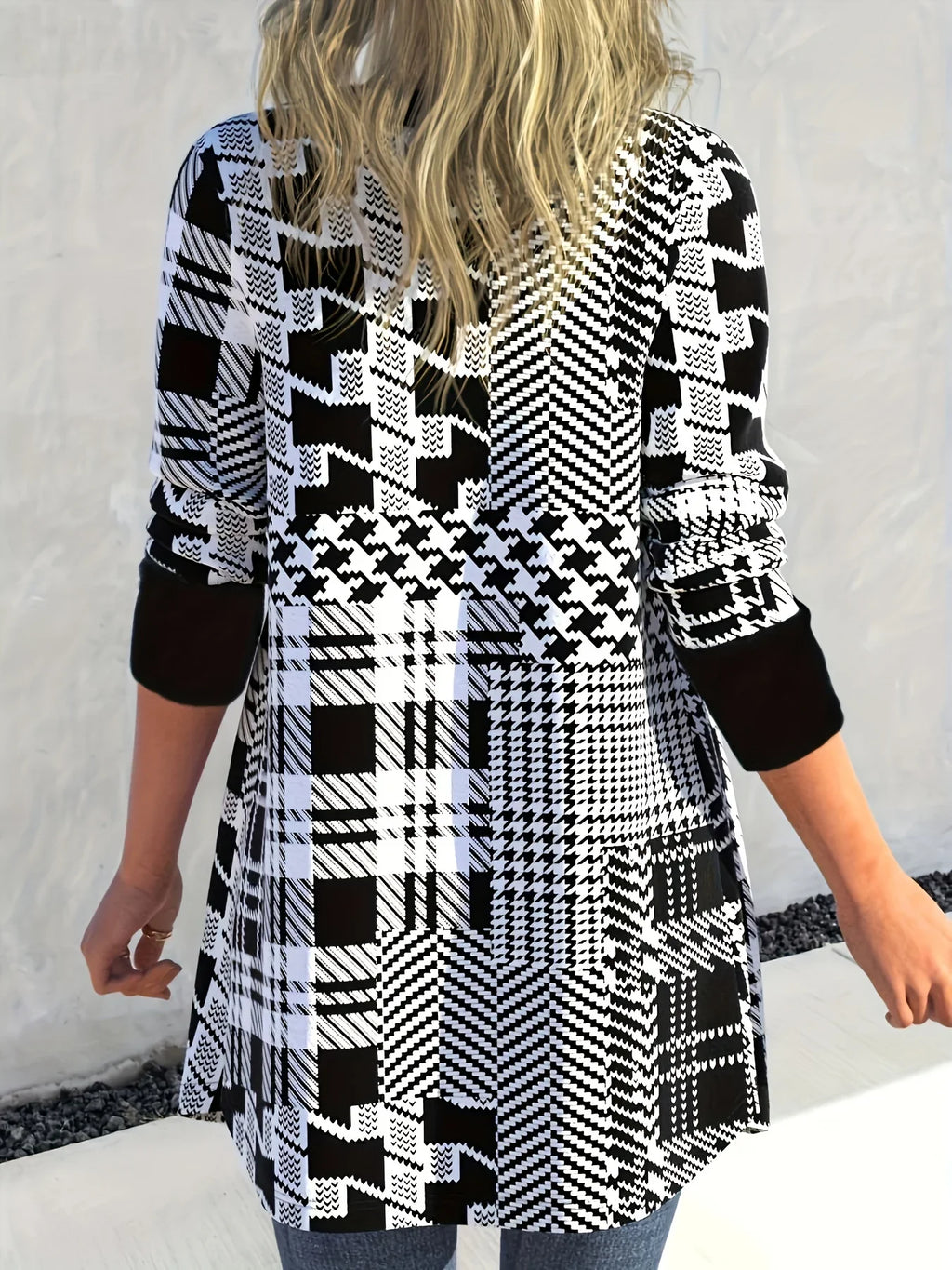 Plus Size Geometric Print Button-Up Cardigan