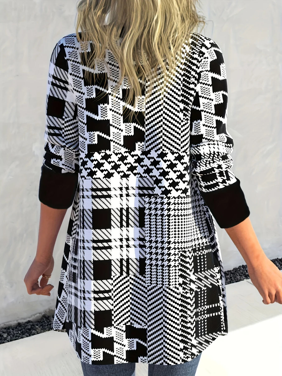 Plus Size Geometric Print Button-Up Cardigan