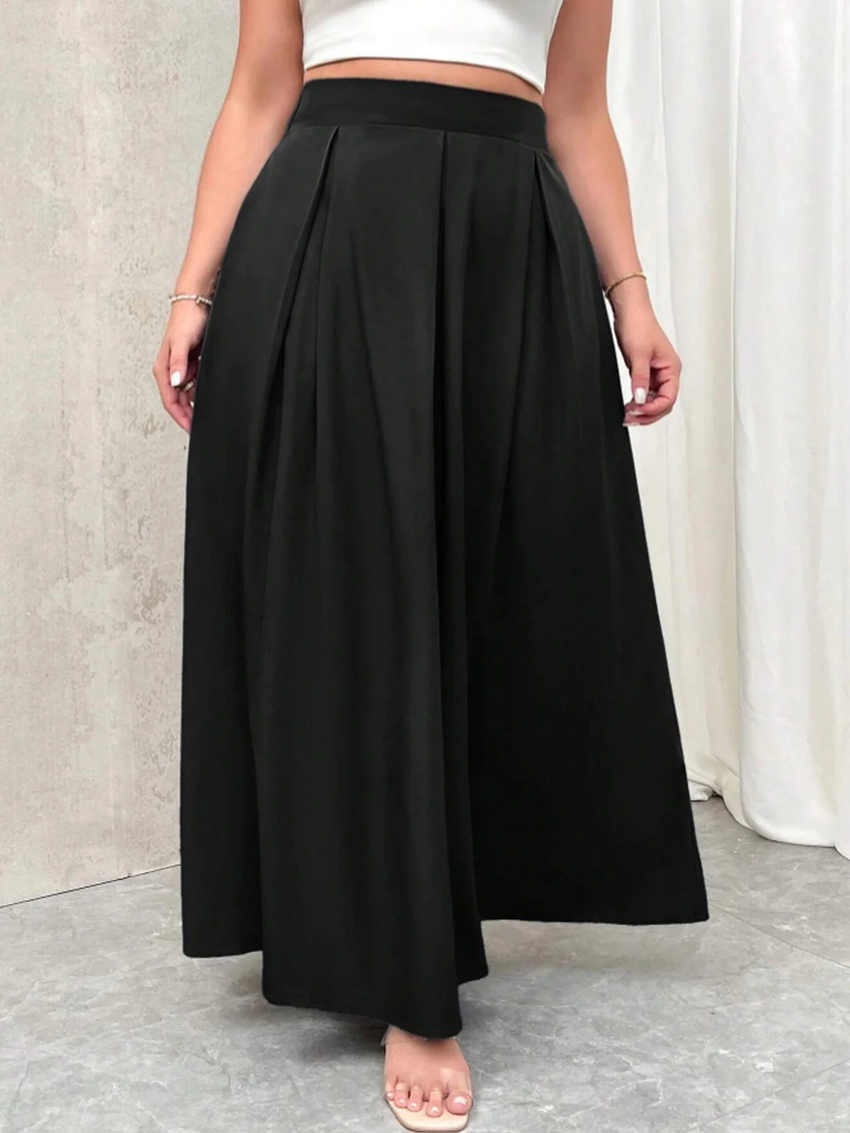 Plus Size Black Pleated Maxi Skirt with Elastic Waist